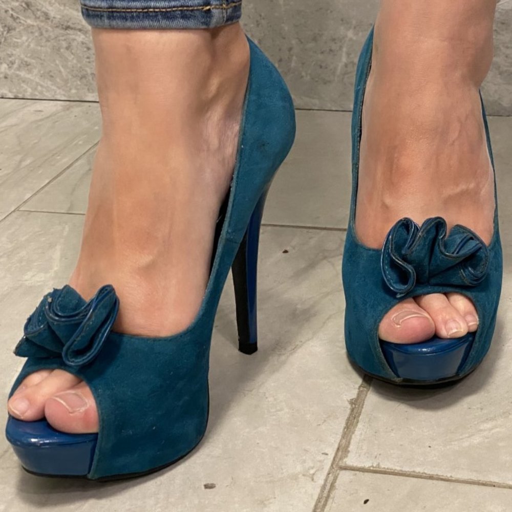 Qupid Teal Green Peep Toe Heels 8 1/2